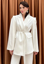 Load image into Gallery viewer, Bianca white blazer
