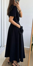 Load image into Gallery viewer, Rose black skirt
