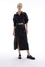 Load image into Gallery viewer, Metallic black denim skirt
